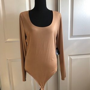 EXPRESS Body Contour Silky Scoop Neck Thong Bodysuit Size L